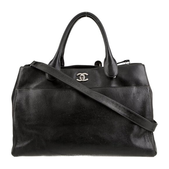CHANEL Handbags - CHANEL - Medium Executive Cerf Tote w/ Strap